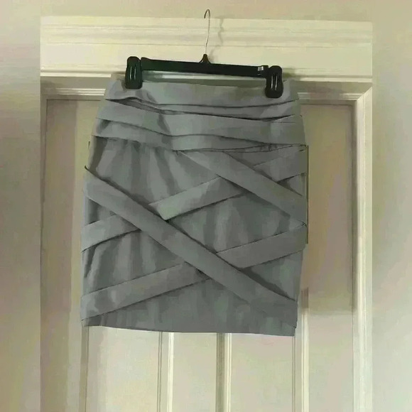 Katherine Kidd Skirt. Size 6 fully lined zipper in back gray. - Picture 2 of 10